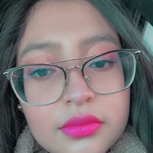 Meet your Posher, Shadia